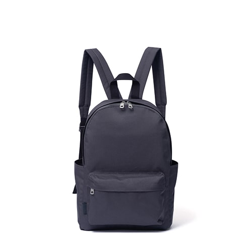 シンプルなリュック