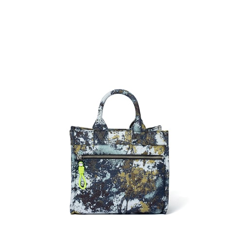 小ぶりなトートバッグ