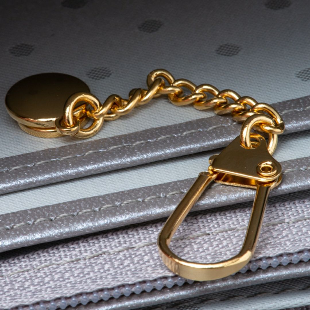  U by ungaro ソフィア ダブルファスナー長財布 アイボリー