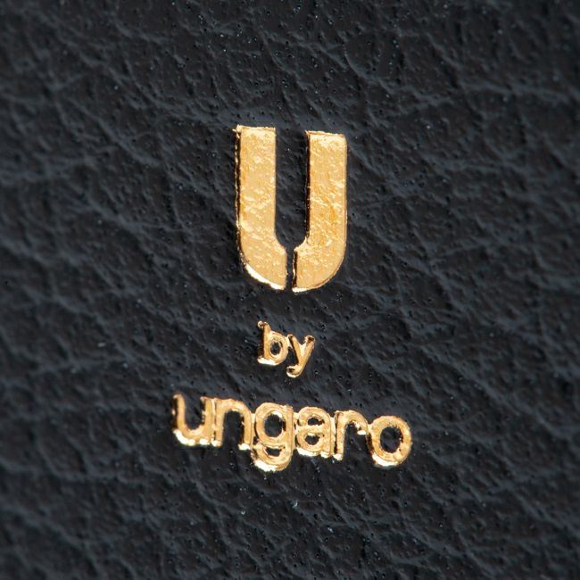  U by ungaro ソフィア ラウンドファスナー長財布 ブラック