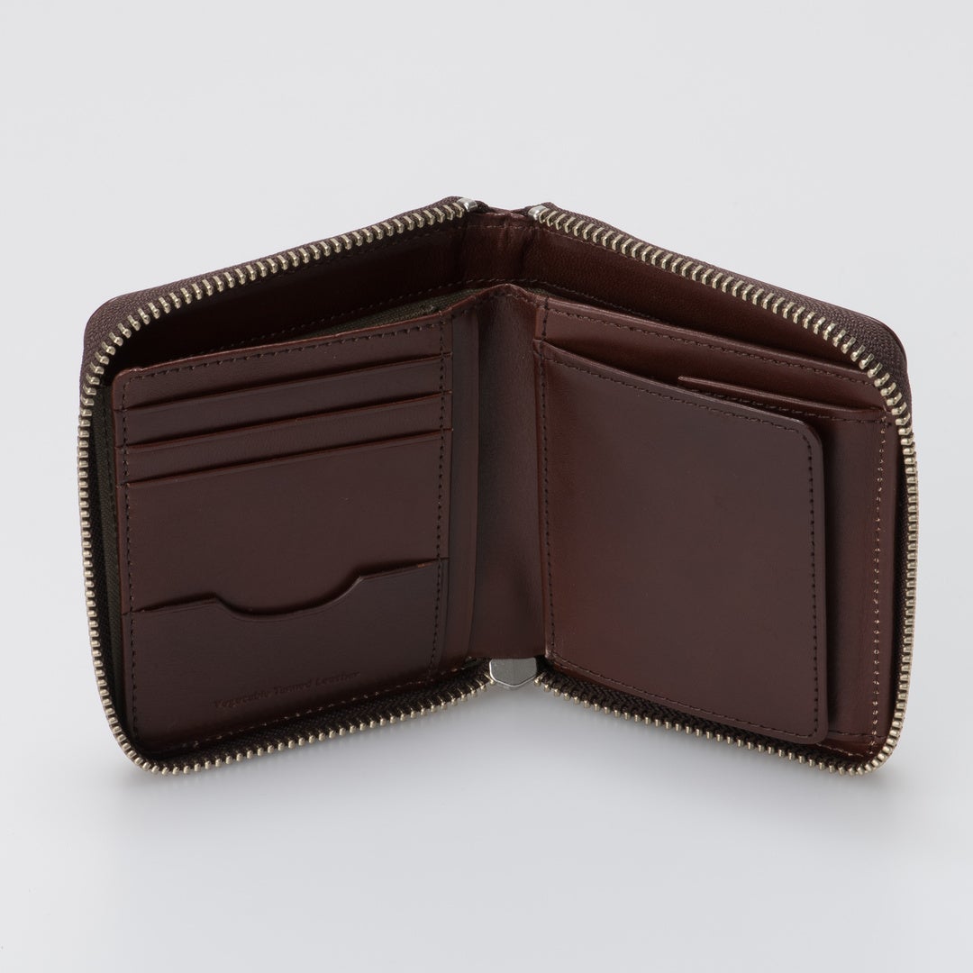 MARGARET HOWELL idea ナチュラルタンニング ラウンドファスナー縦型折り財布 チョコ