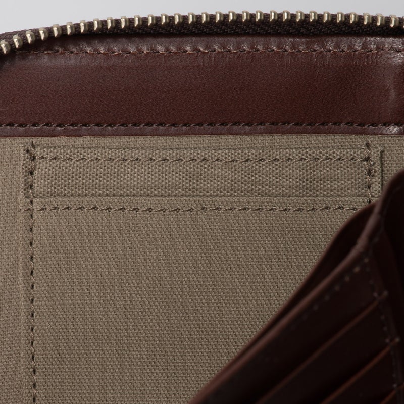 MARGARET HOWELL idea ナチュラルタンニング ラウンドファスナー縦型折り財布 チョコ