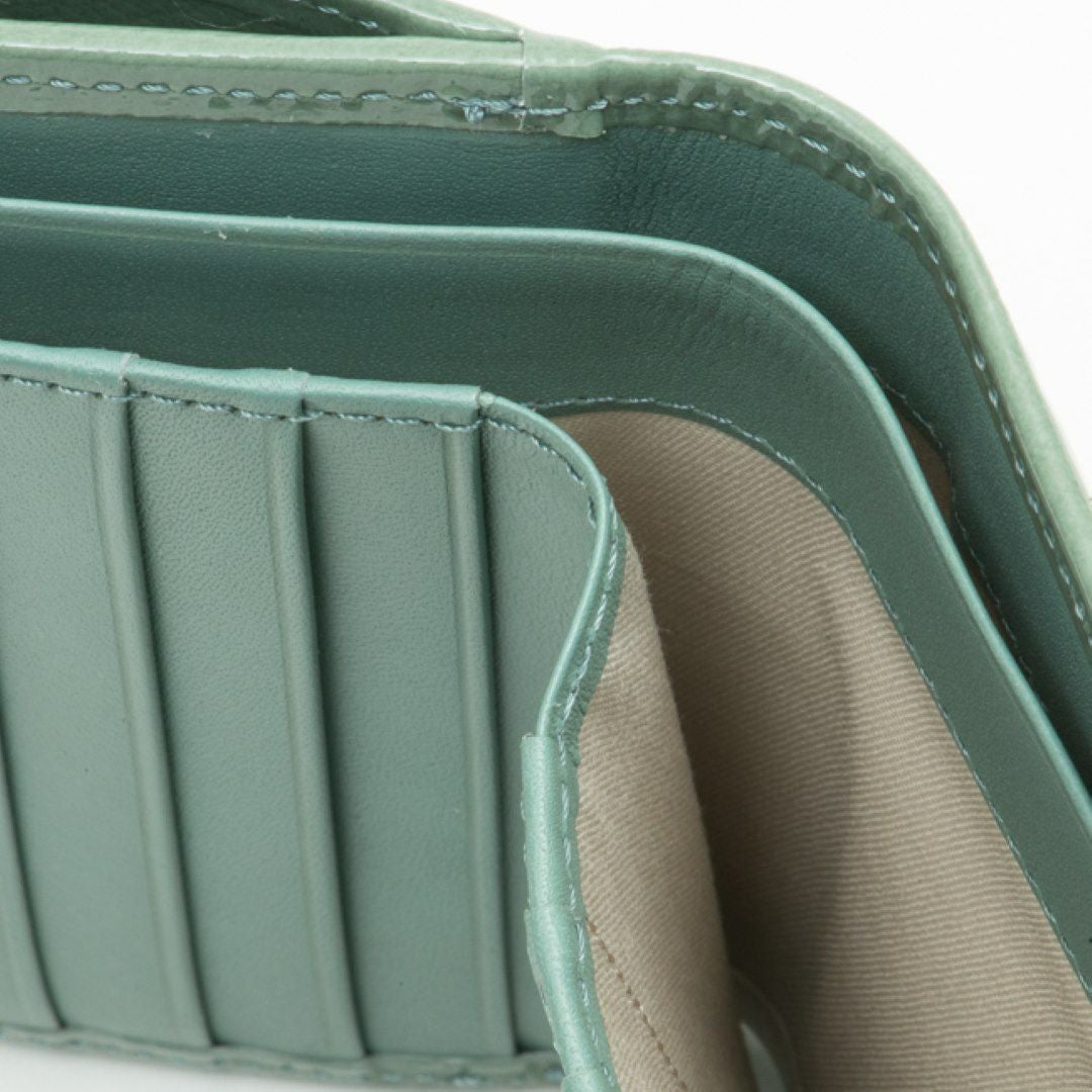 MARGARET HOWELL idea ホーサ 二つ折りBOX財布 商品｜THE BAGMANIA