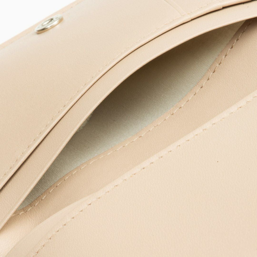 マーガレット様 MARGARET HOWELL idea ホーサ L字ファスナー折り財布 商品｜THE BAGMANIA