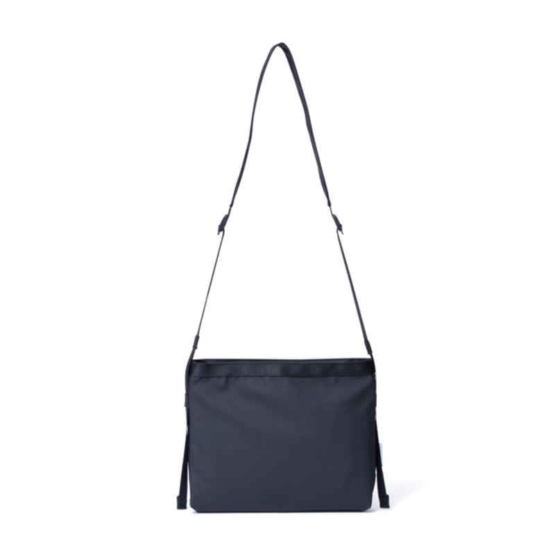 BEAMS DESIGNE LASTIC MESH ショルダーバッグ【BMMH0BS1】 ブラック