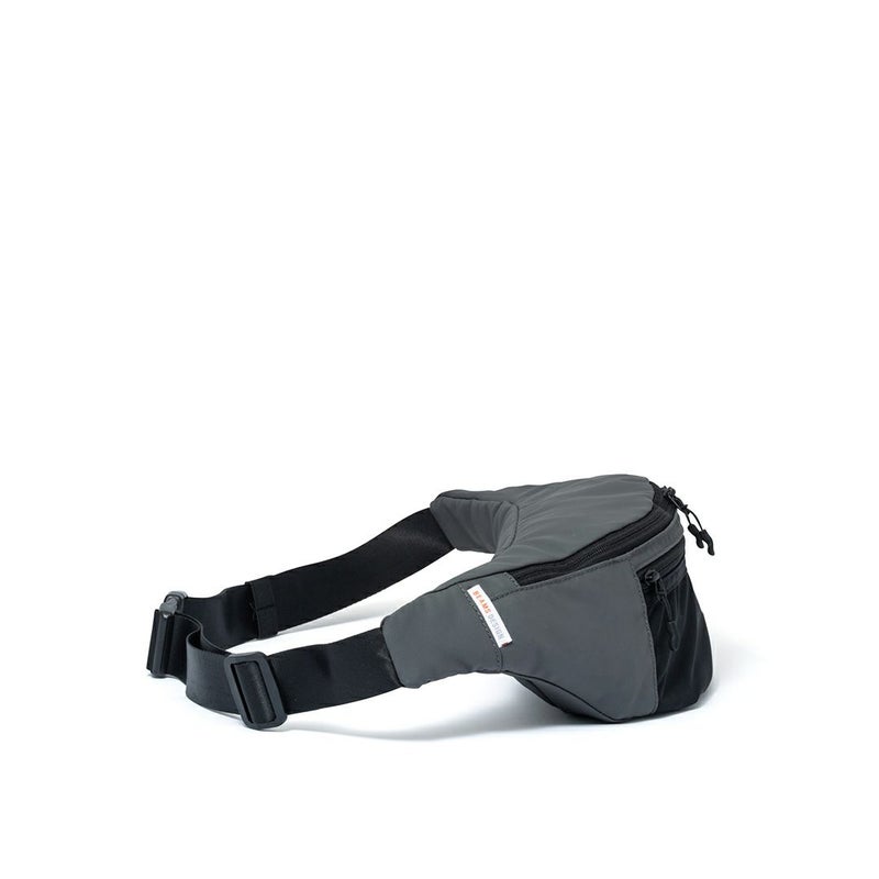BEAMS DESIGN ELASTIC MESH ボディバッグ【BMMH0BS2】 グレー