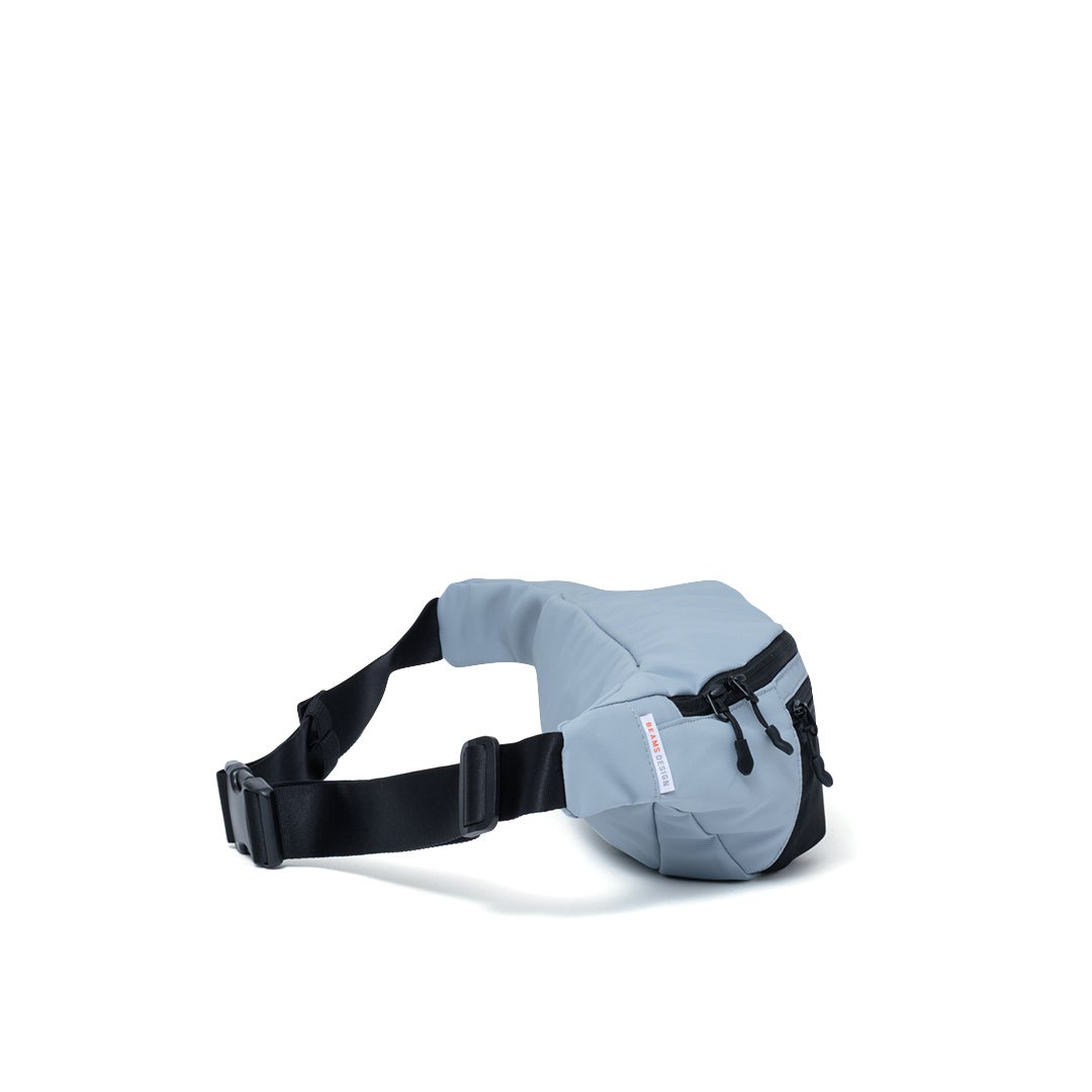 BEAMS DESIGN ELASTIC MESH ボディバッグ【BMMH0BS2】 ライトグレー
