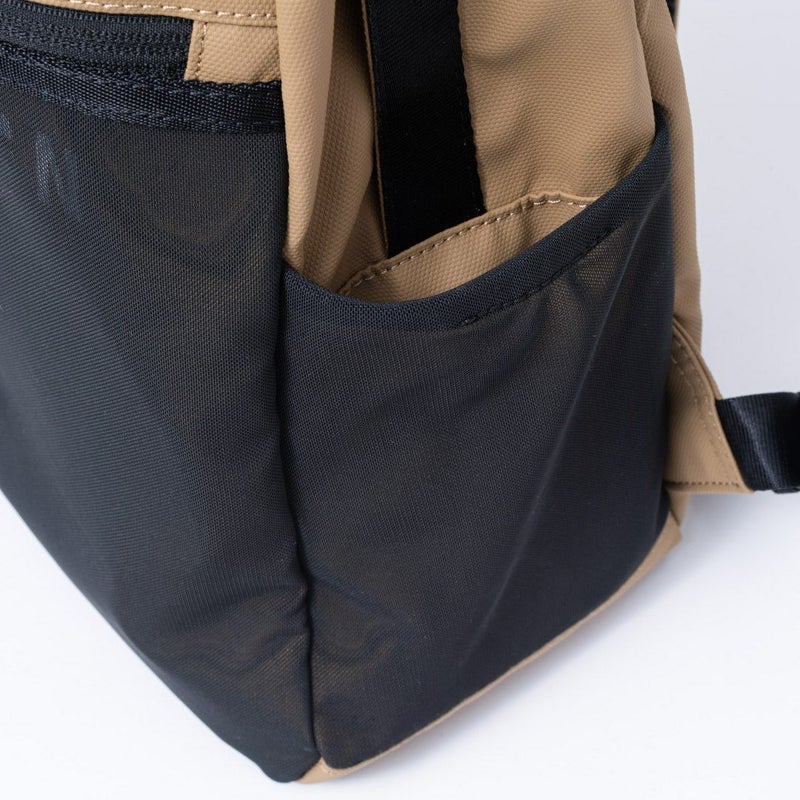 BEAMS DESIGN ELASTIC MESH バックパック【BMMH0BR1】 サンドベージュ
