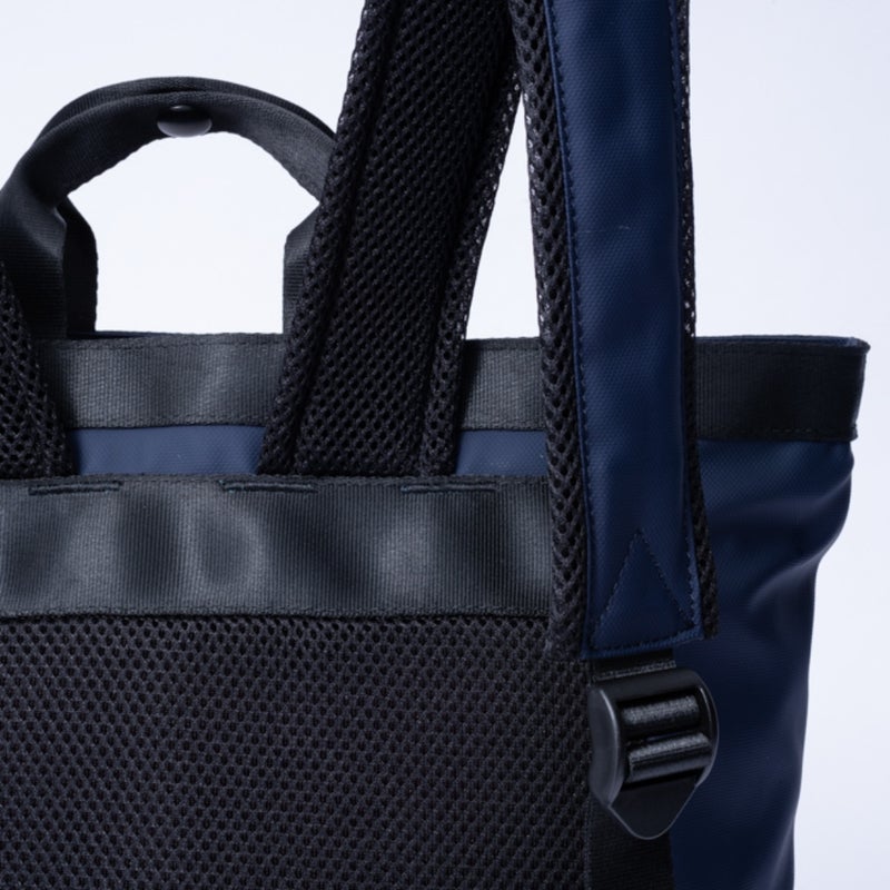 BEAMS DESIGNE LASTIC MESH 2WAYバックパック【BMMH0BR2】 ネイビー