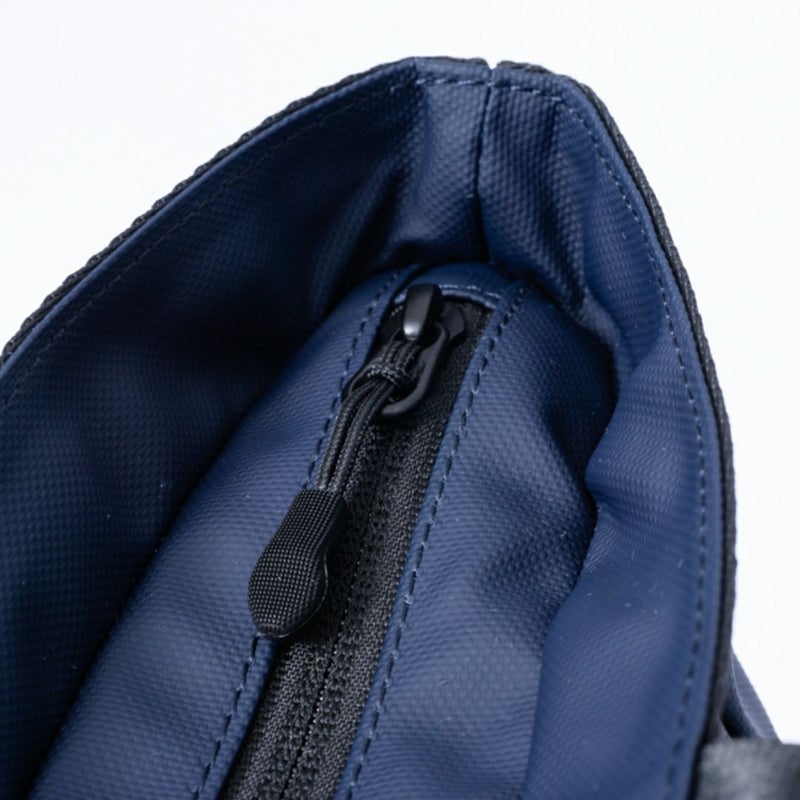 BEAMS DESIGN ELASTIC MESH 2WAYバックパック【BMMH0BR2】 ネイビー