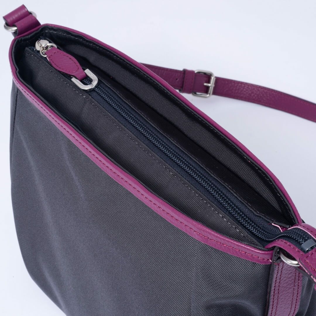 U by ungaro プリューム ショルダー 商品｜THE BAGMANIA