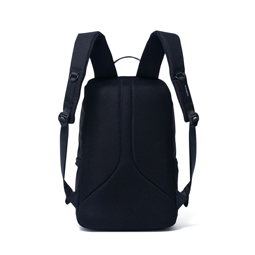 BEAMS DESIGN ブラックリュック BEAMS DESIGN ROUTINE バックパック(M) 商品｜THE BAGMANIA