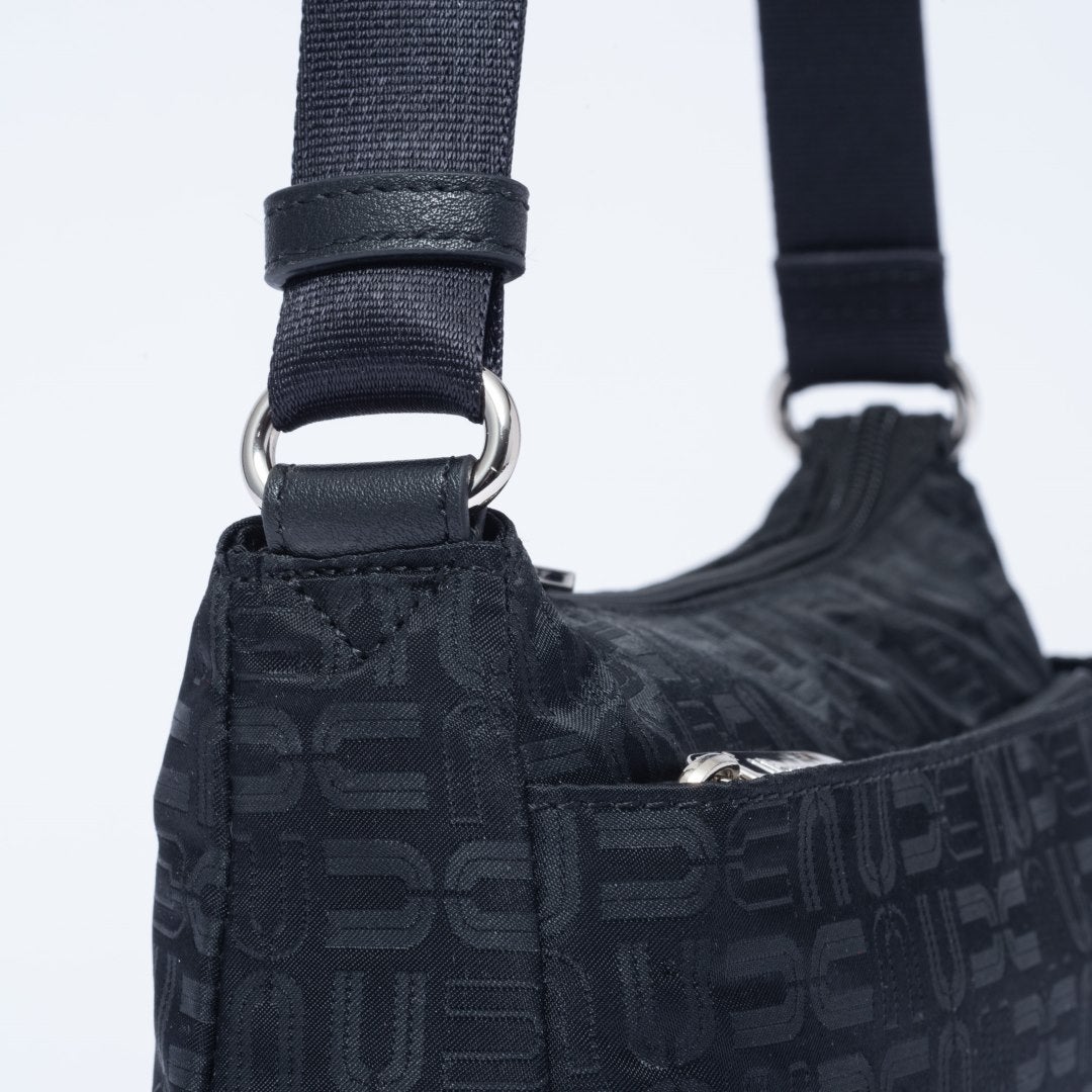 U by ungaro フランシーヌ ポシェット ブラック×ブラック