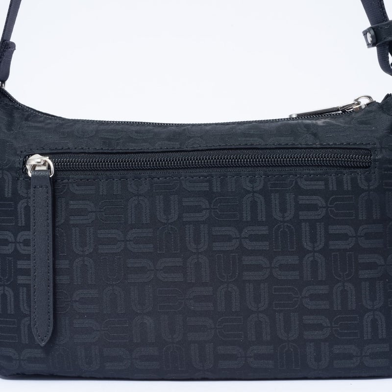 U by ungaro フランシーヌ ポシェット ブラック×ブラック