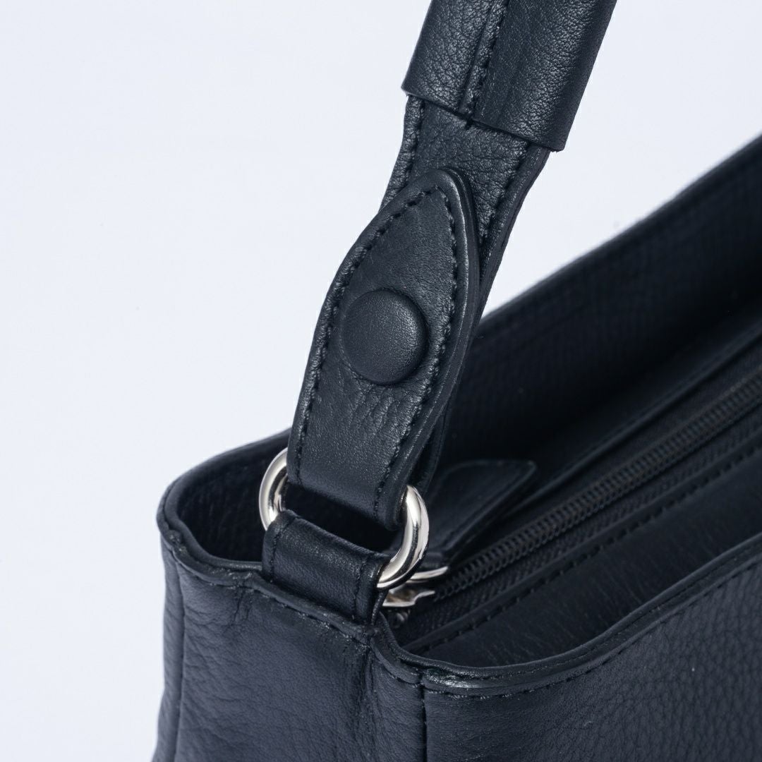  U by ungaro ヴェール 2WAYショルダー ブラック