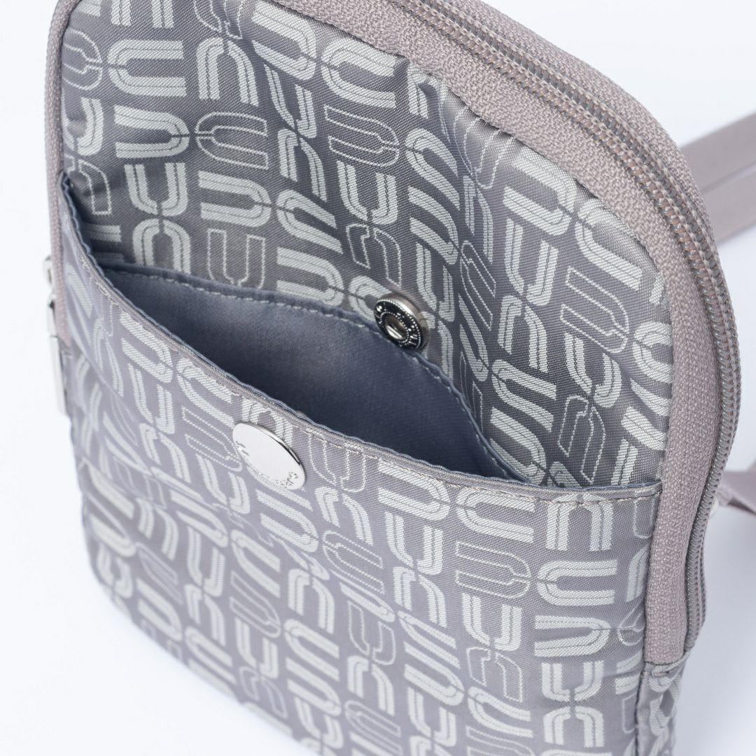 U by ungaro フランシーヌ スマホショルダー