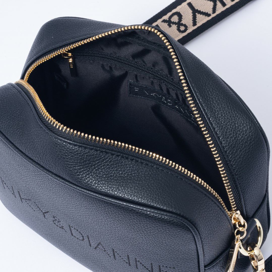 PINKY&DIANNE モデレイト ショルダー 商品｜THE BAGMANIA