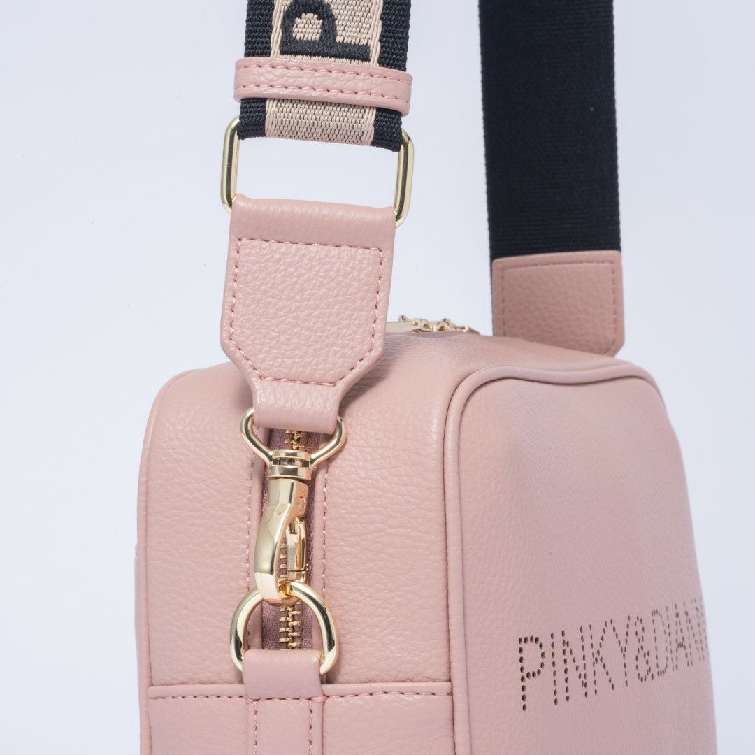 PINKY&DIANNE モデレイト ショルダー 商品｜THE BAGMANIA