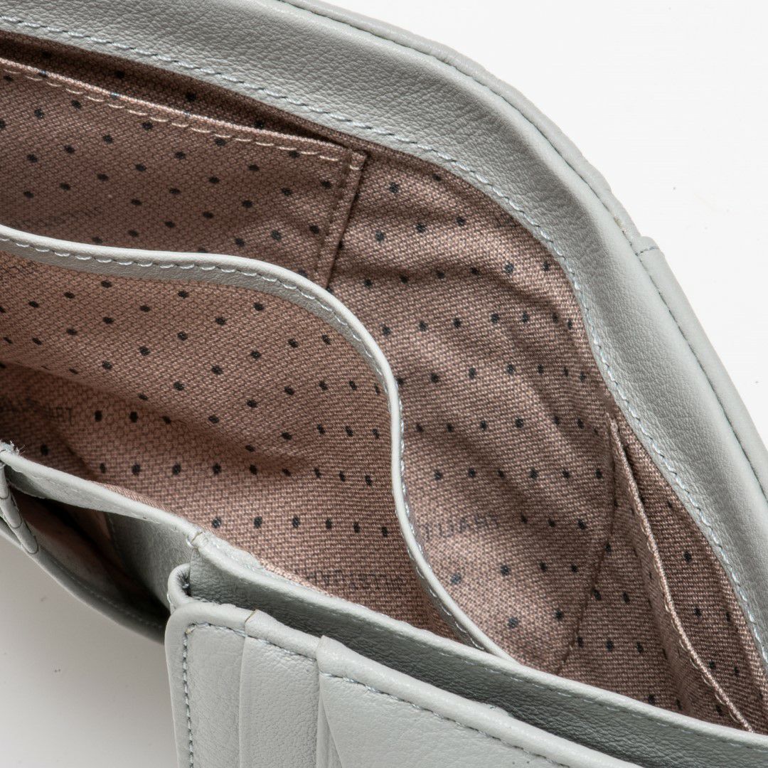 JILL STUART エンジェル BOX折り財布 アイスブルー