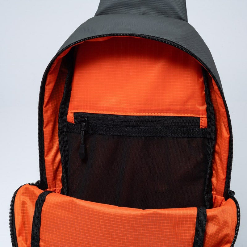 BEAMS DESIGN ELASTIC MESH ボディバッグ【BMMH0BS4】 グレー