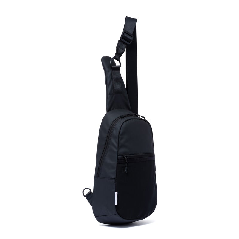 BEAMS DESIGNE LASTIC MESH ボディバッグ【BMMH0BS4】 ブラック