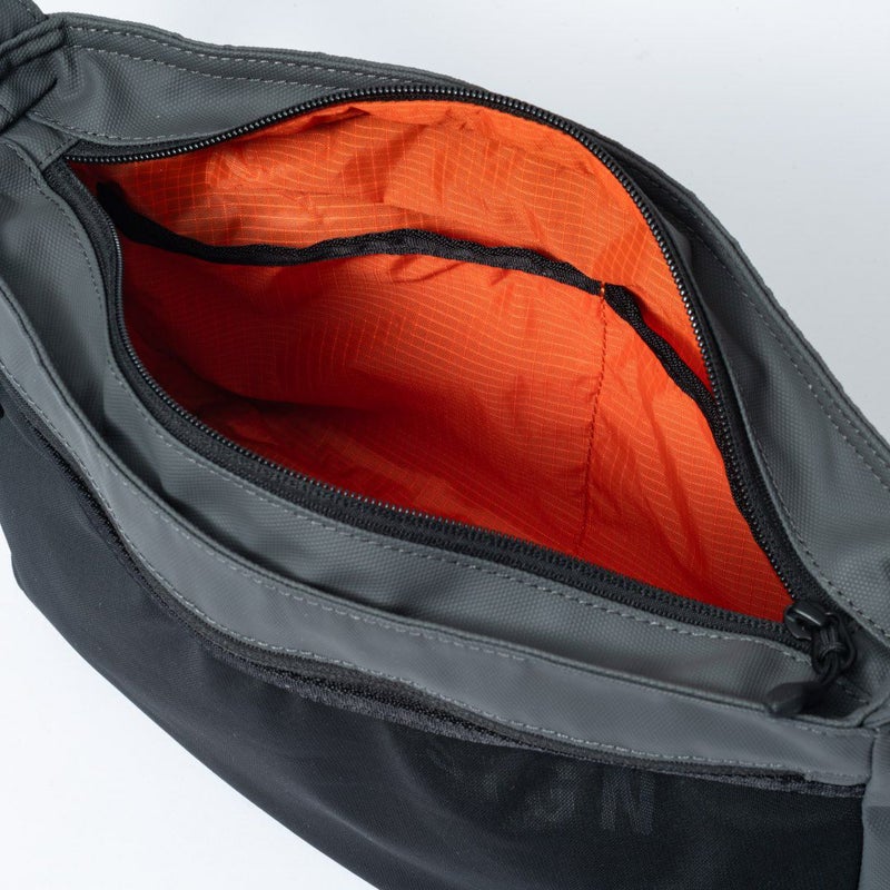 BEAMS DESIGNE LASTIC MESH ショルダーバッグ【BMMH0BS6】 グレー