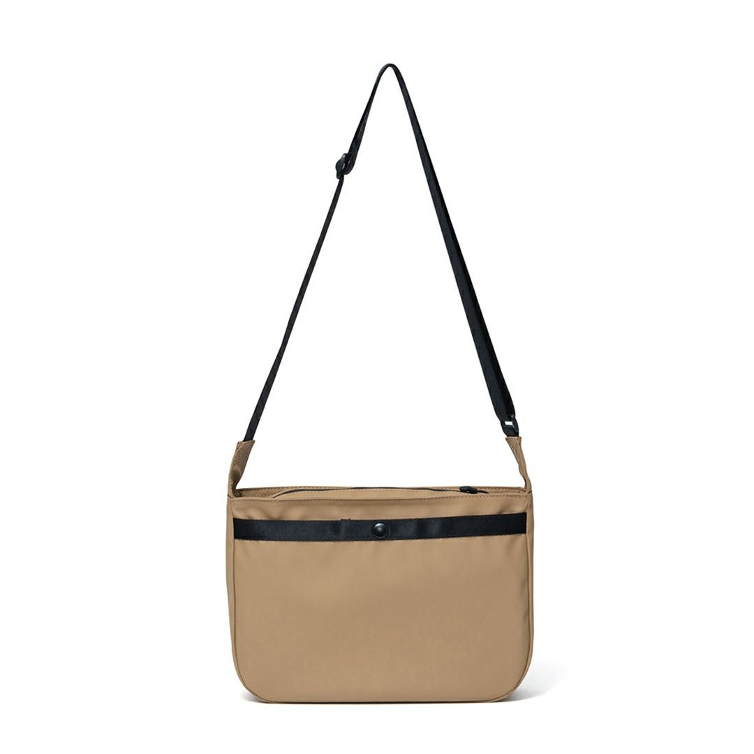 BEAMS DESIGN ELASTIC MESH ショルダーバッグ 商品｜THE BAGMANIA