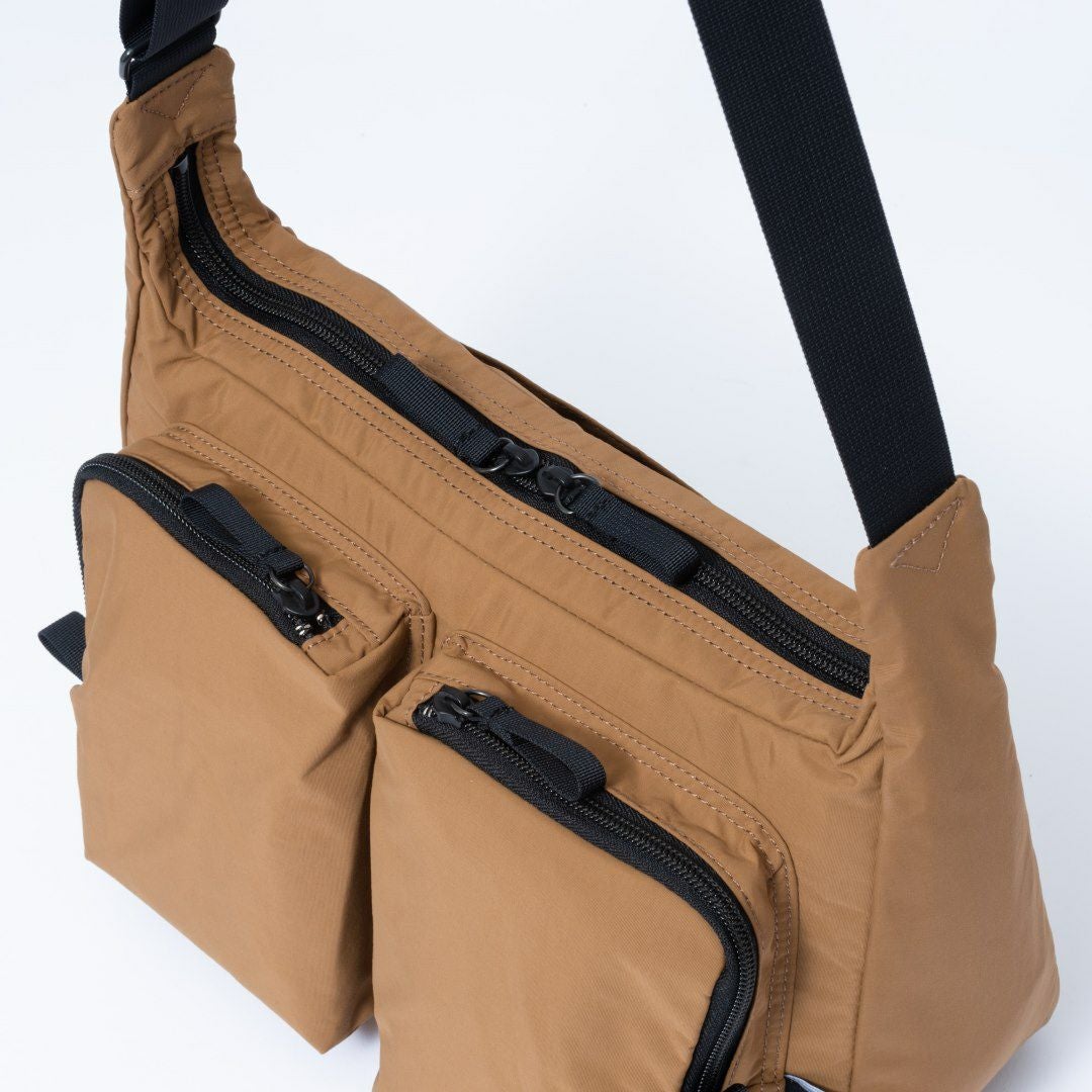 MARGARET HOWELL idea ショルダーバック チョコ MARGARET HOWELL idea ケルプ ショルダーバッグ(B) 商品｜THE BAGMANIA