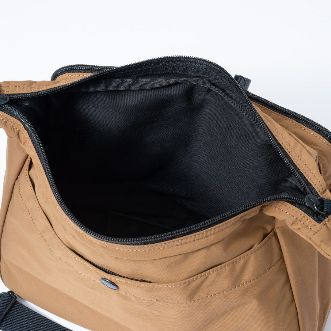 MARGARET HOWELL idea ヴィンテージライク ショルダーバッグ(A) 商品
