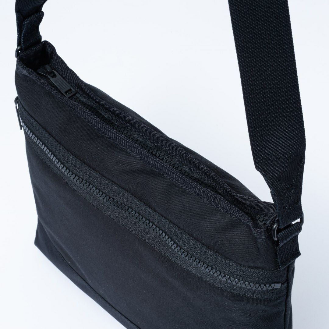MARGARET HOWELL idea アーバンミリタリー ショルダーバッグ(A) 商品