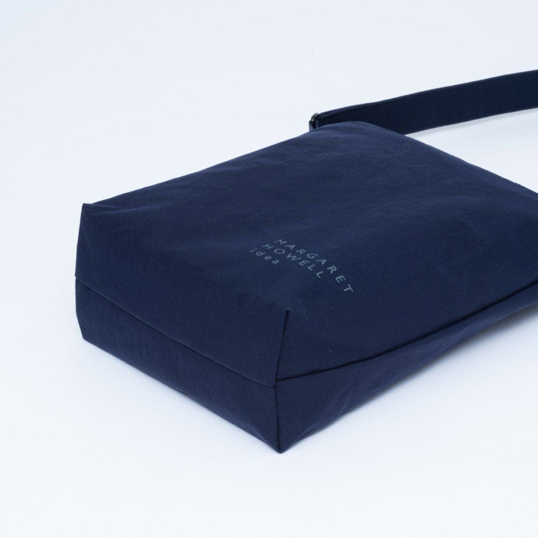 MARGARET HOWELL idea ケルプ ショルダーバッグ(A) 商品｜THE BAGMANIA