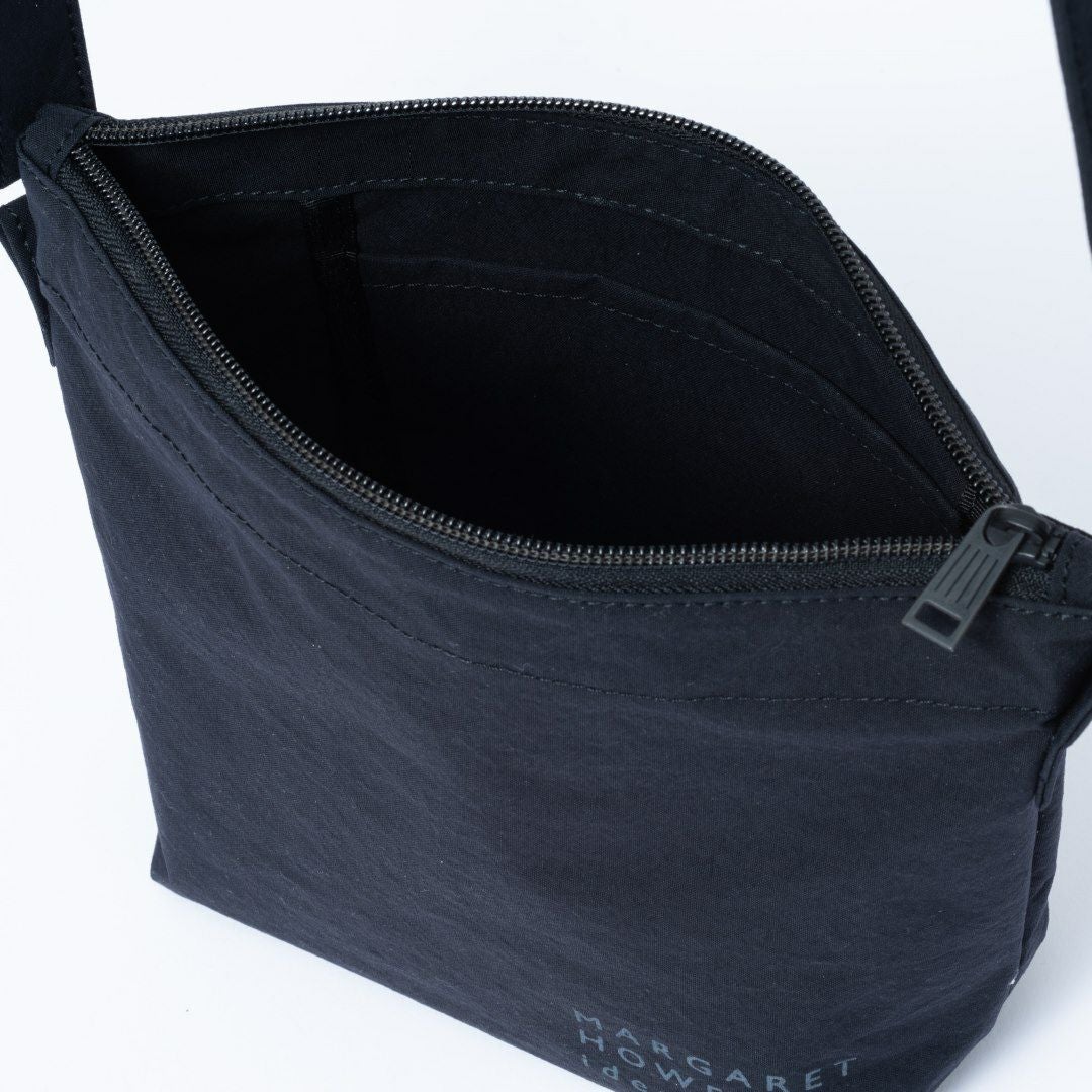 MARGARET HOWELL idea ケルプ ショルダーバッグ(B) 商品｜THE BAGMANIA