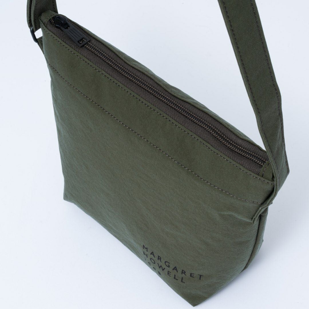 MARGARET HOWELL idea ケルプ ショルダーバッグ(B) 商品｜THE BAGMANIA