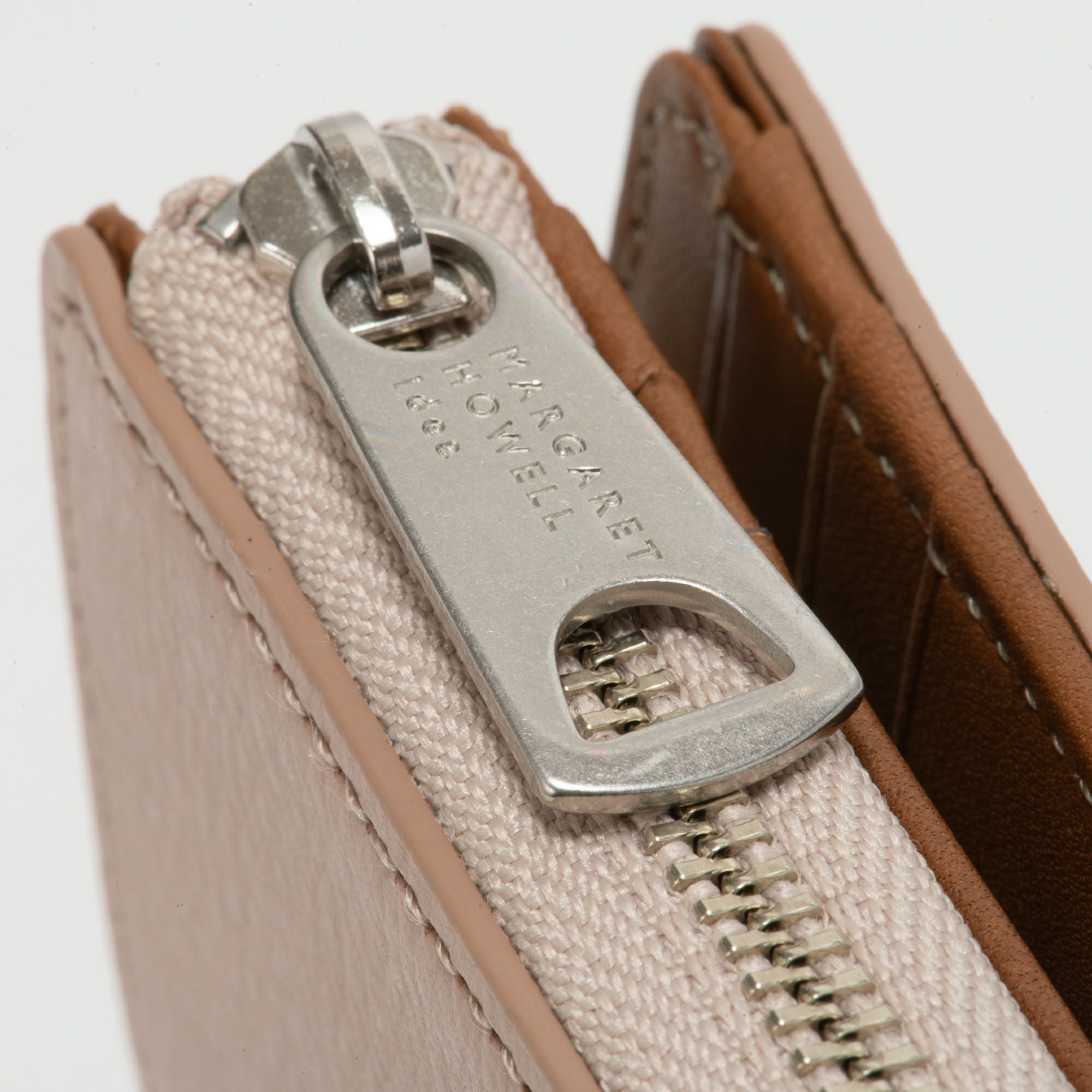 セール】MARGARET HOWELL idea ダイン L字ファスナー折り財布 商品