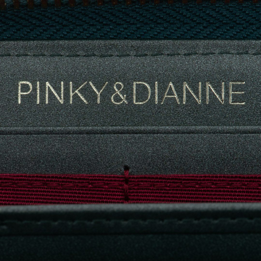 PINKY&DIANNE コモンエナメル ラウンドファスナー長財布