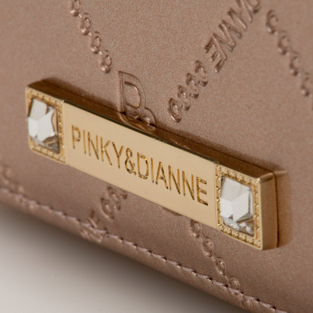 PINKY&DIANNE コモンエナメル キーケース 商品｜THE BAGMANIA