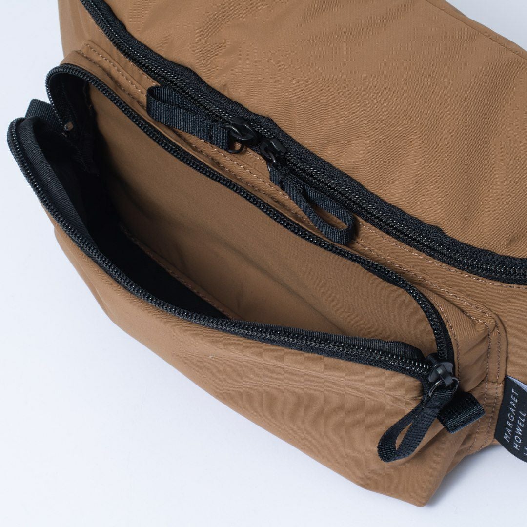 MARGARET HOWELL idea ヴィンテージライク ボディバッグ 商品｜THE