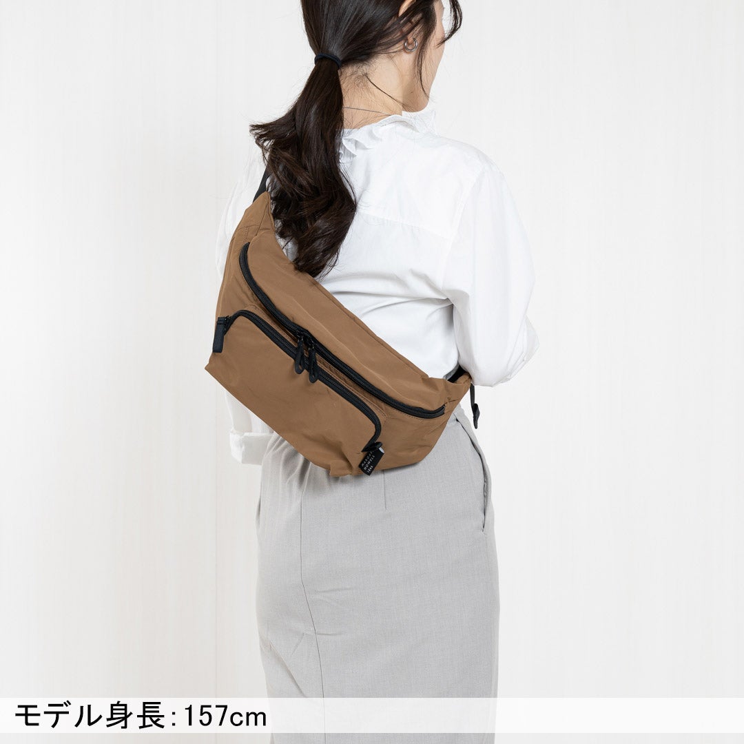MARGARET HOWELL idea ヴィンテージライク ボディバッグ