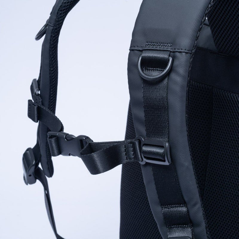 BEAMS DESIGN ELASTIC MESH バックパック【BMMH0BR6】 ブラック