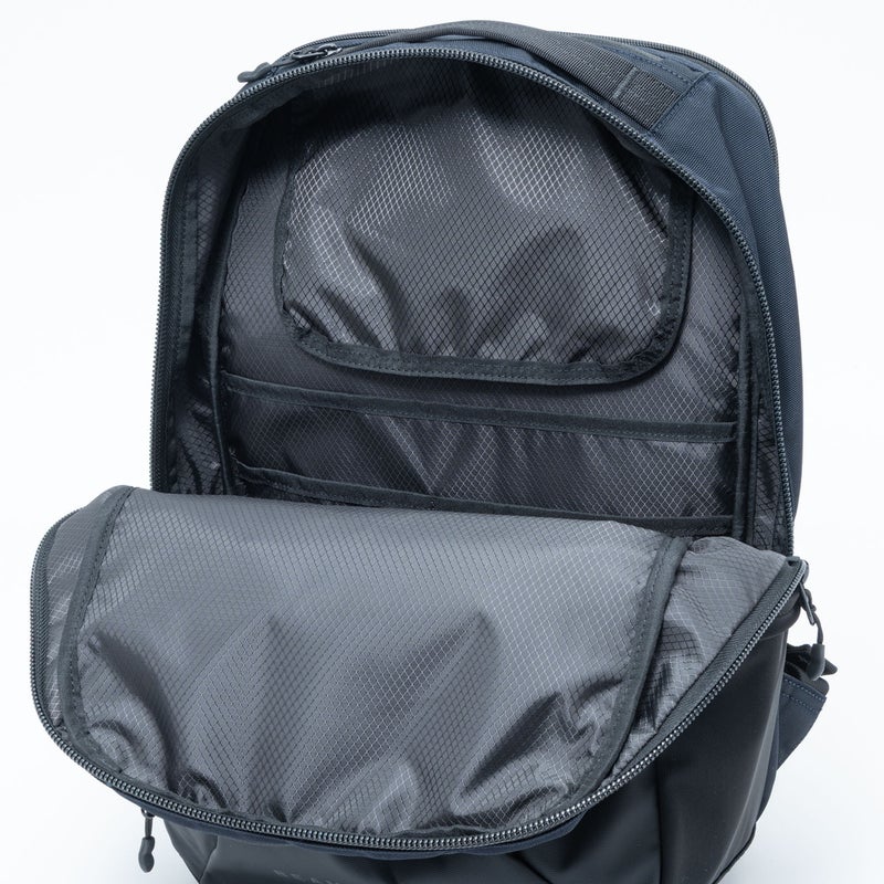 BEAMS DESIGN ABILITY バックパック(M)【BMMH4CR2】 ネイビー