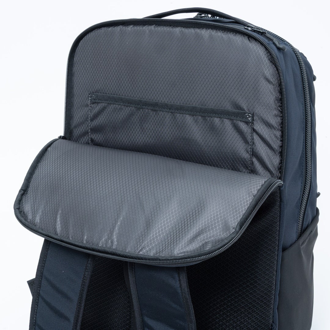 BEAMS DESIGN ABILITY バックパック(M)【BMMH4CR2】 ネイビー