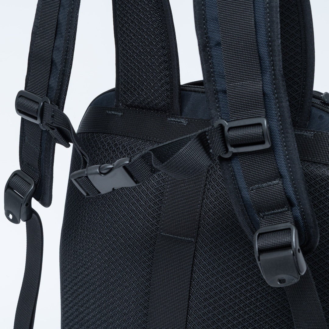 BEAMS DESIGN ABILITY バックパック(M)【BMMH4CR2】 ネイビー