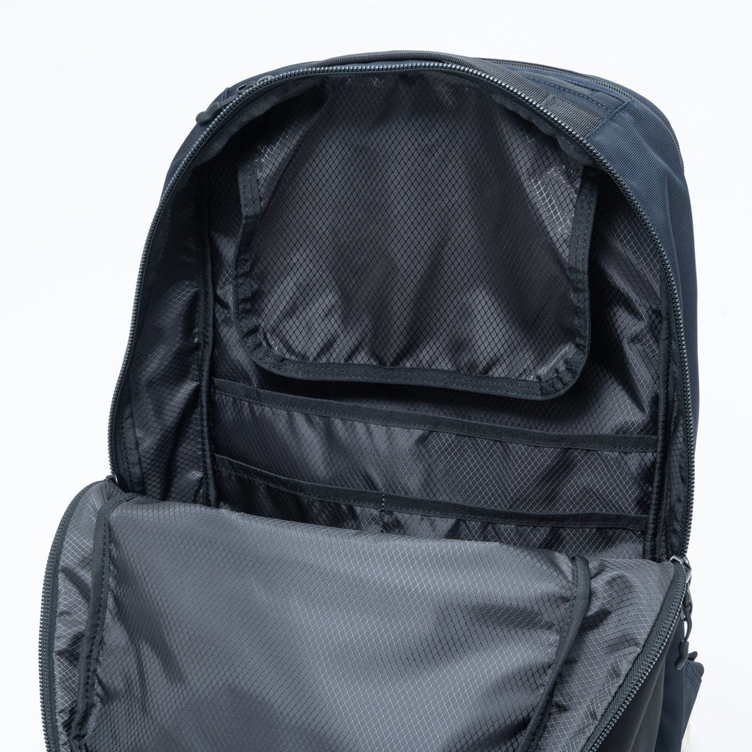 BEAMS DESIGN ABILITY バックパック(L)【BMMH4CR3】 ネイビー