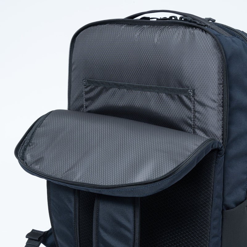 BEAMS DESIGN ABILITY バックパック(L)【BMMH4CR3】 ネイビー