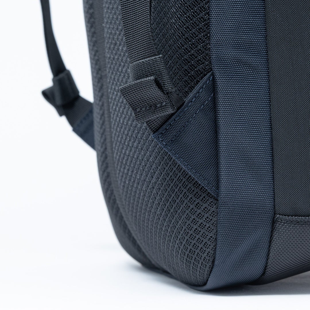 BEAMS DESIGN ABILITY バックパック(L)【BMMH4CR3】 ネイビー