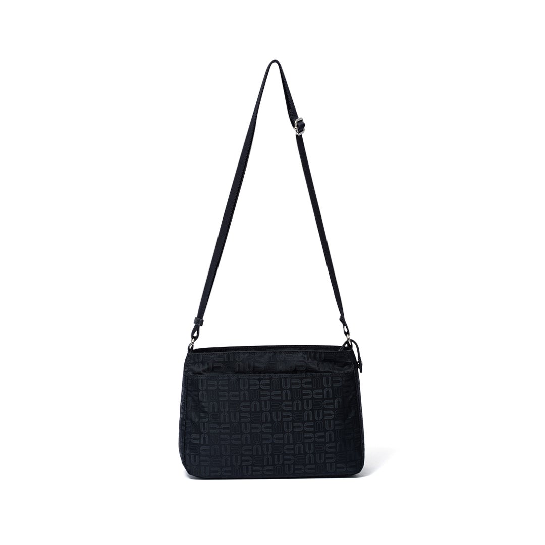 U by ungaro フランシーヌ 横型ショルダー(B) ブラック×ブラック