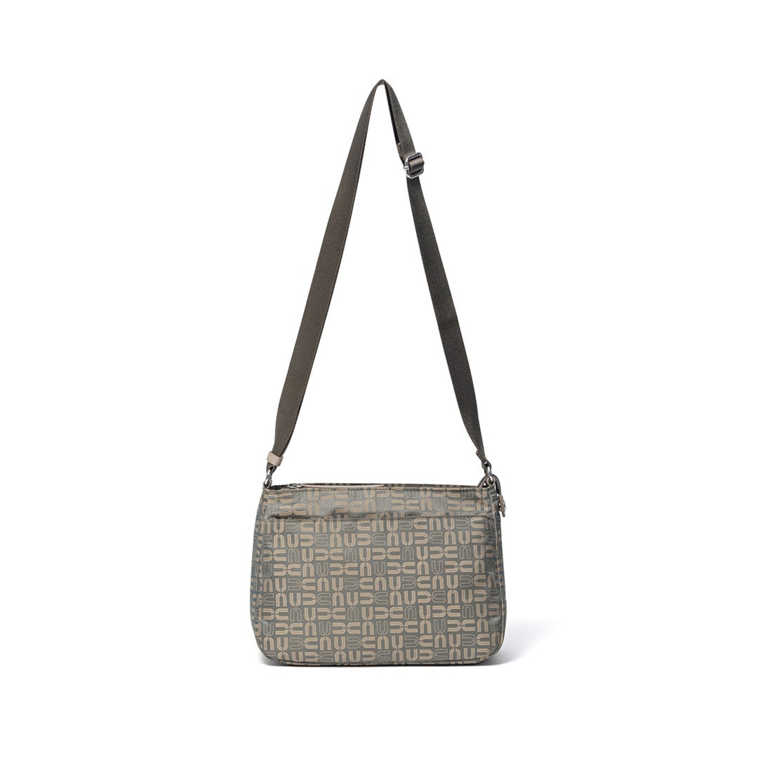 U by ungaro フランシーヌ 横型ショルダー(B) カーキ