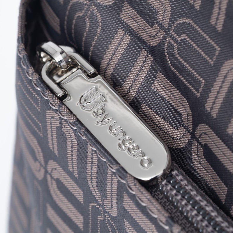 U by ungaro フランシーヌ 横型ショルダー(B) チャコールグレー