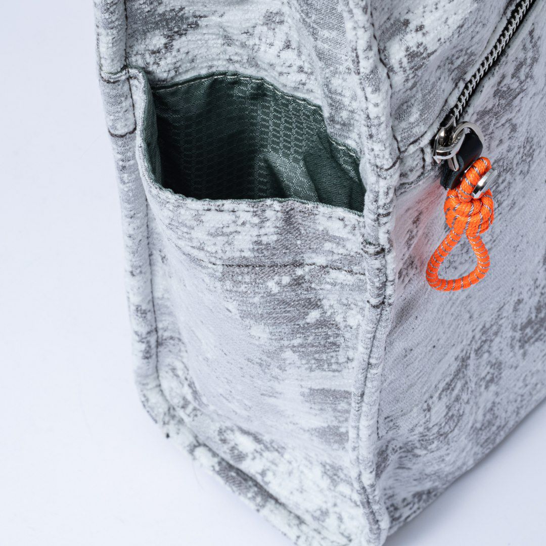 MANIUNO NOVATEX 縦型スクエアトートバッグ【MUMH4CT4】 ホワイト