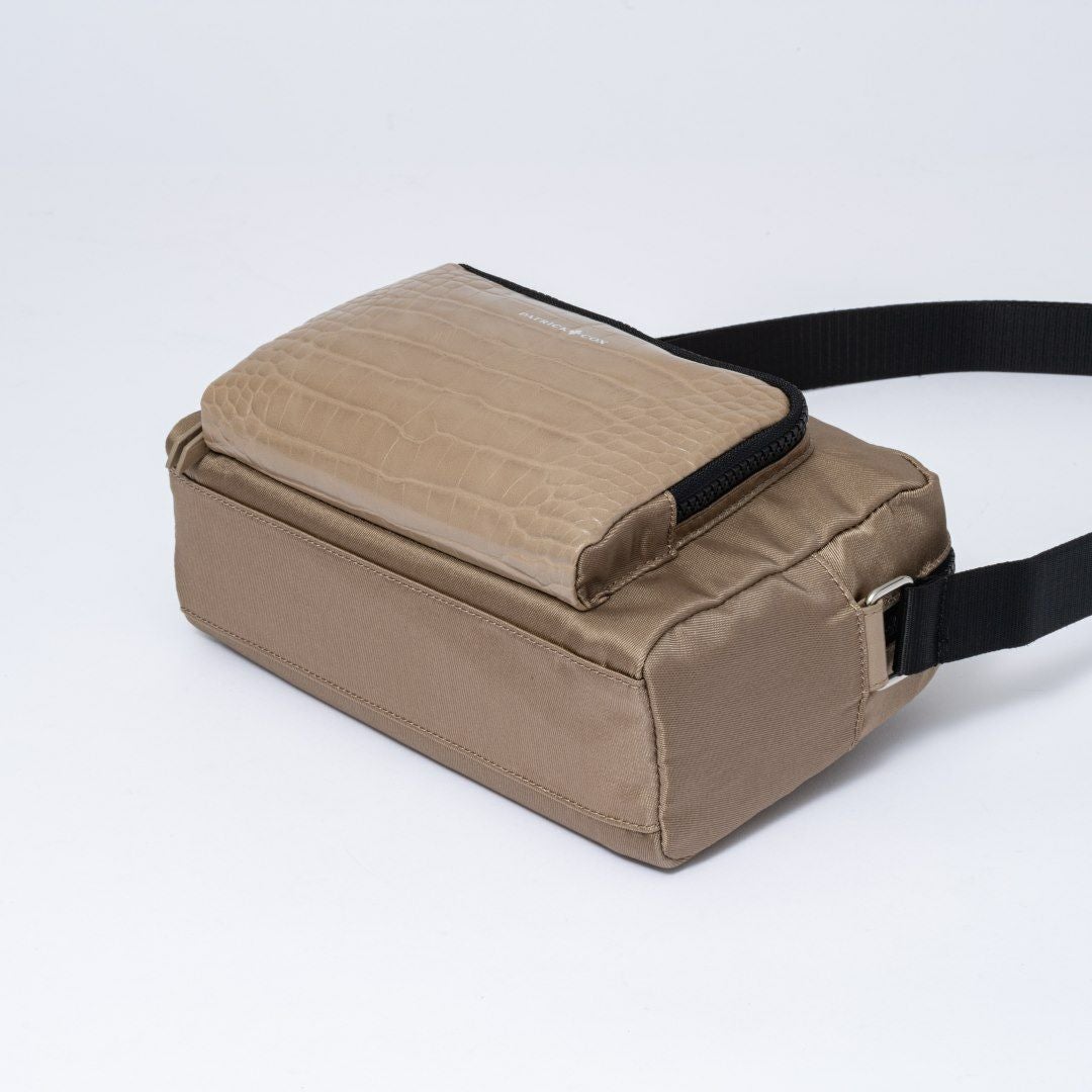 新品　パトリックコックス　PATRICK COX　 レント　ショルダー ベージュ PATRICK COX レント ミニショルダー | パトリックコックス(PATRICK COX